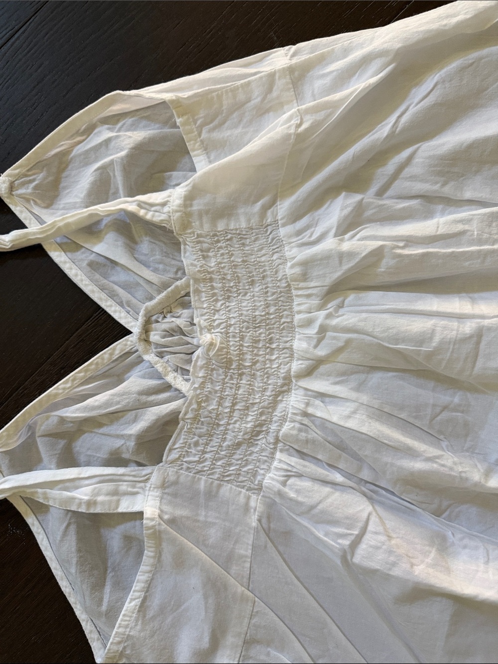 Gilligan & O'Malley White Smocked V-Neck nightgown 💯 %cotton - Picture 7 of 16